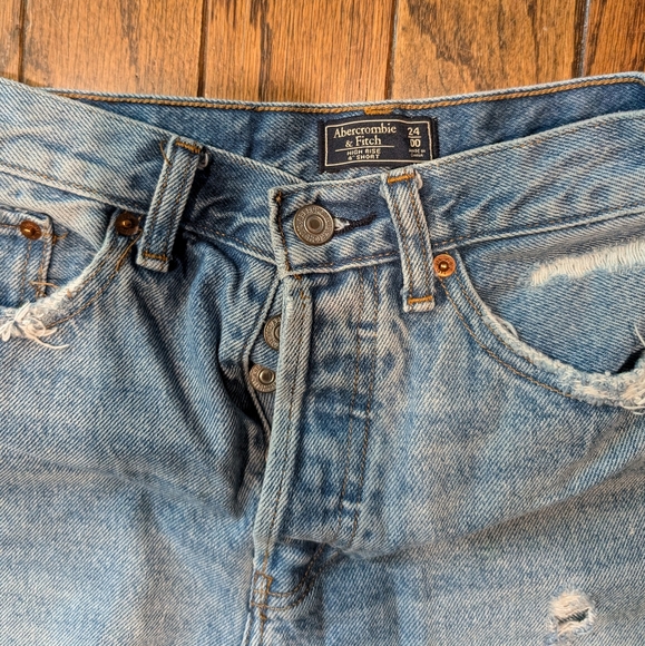 High Rise Denim Short - Picture 3 of 3